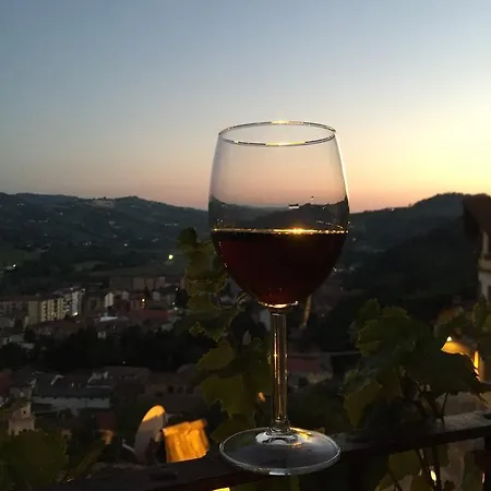 View & Wine * Canelli