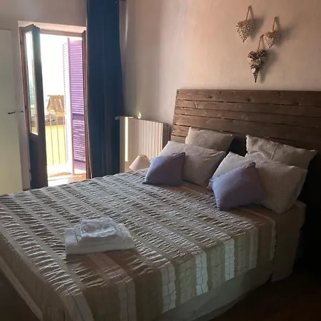 View & Wine Bed & Breakfast *
